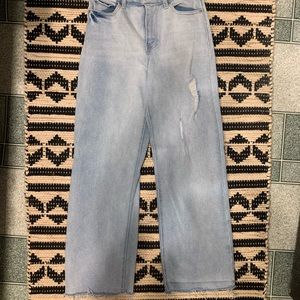90’s style loose high waist jeans